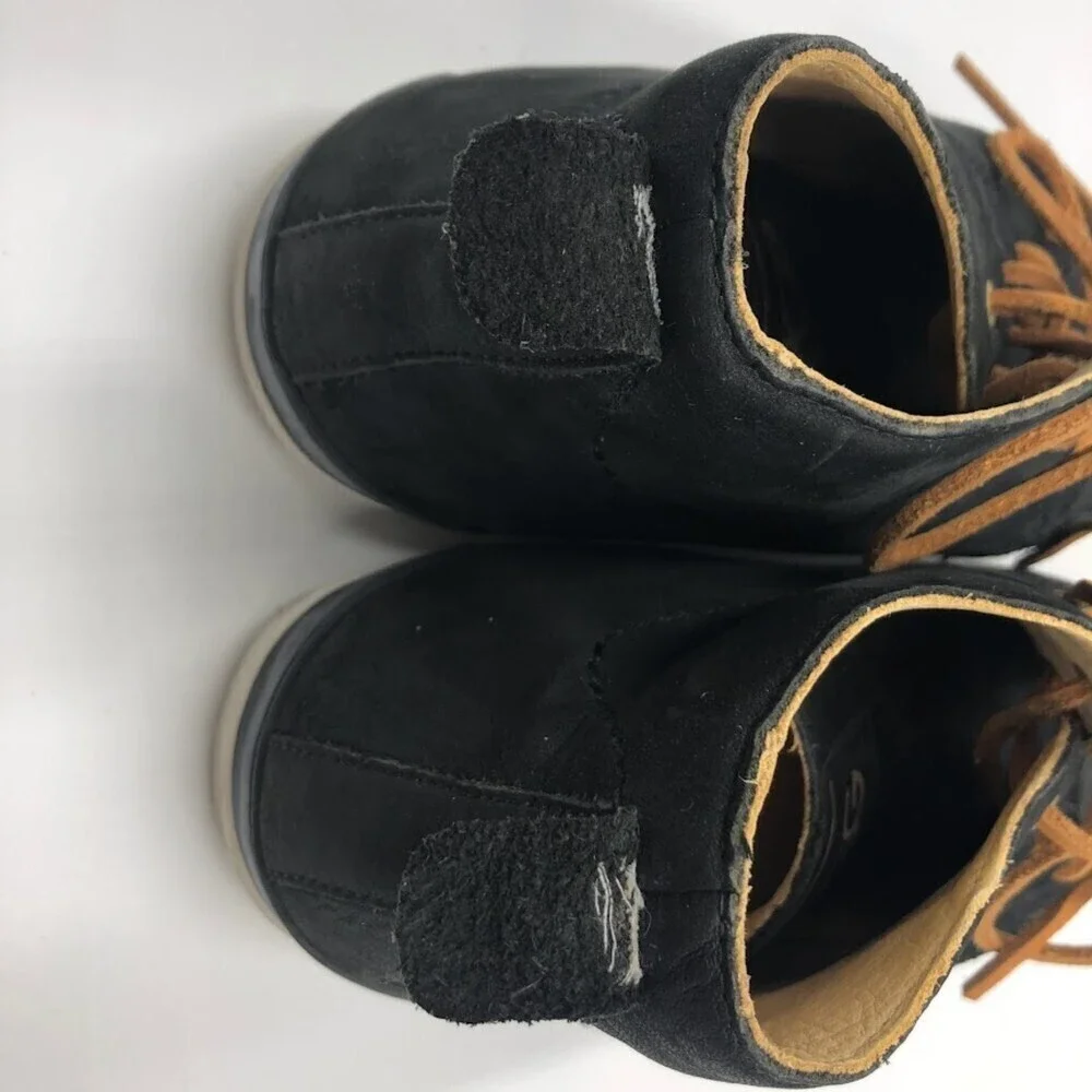 UGG Australia Men’s Black Suede Ankle Chukka Boots Size 12 Lightweight Comfort